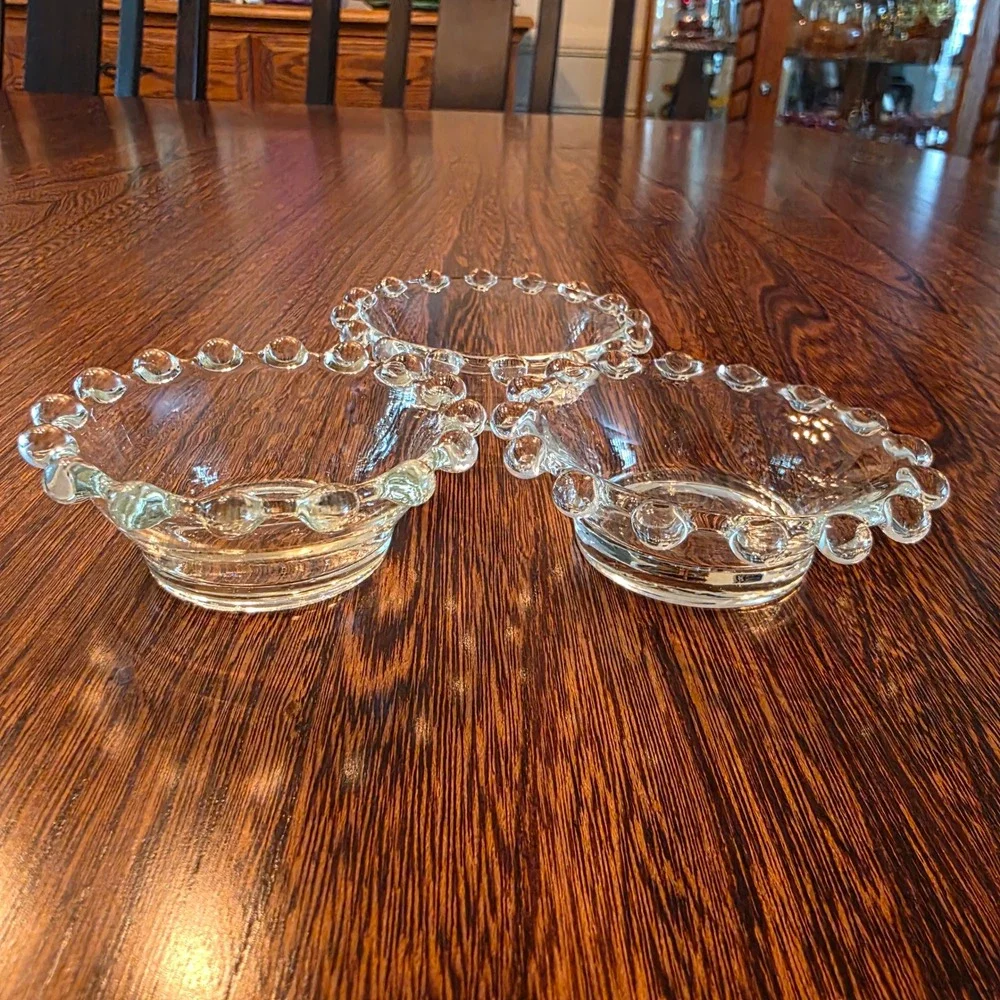 Vintage Clear Booped Glass Small Bowls Salt Cellars Beaded Rim Candlewick Style